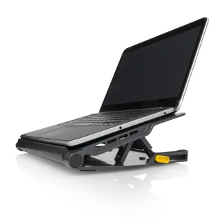 CHILL MAT+ WITH 4-PORT HUB TARGUS CHILL MAT + WITH 4-PORT 2