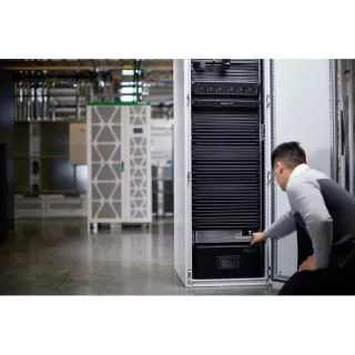 APC SMART-UPS ULTRA ON-LINE LITHIUM ION 5KVA/5KW 2U RACK/TOW