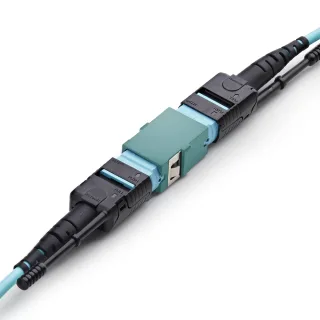 Startech - Network coupler - TAA Compliant - MTP/MPO/PC multi-mode (F) to MTP/MPO/PC multi-mode (F) - fibre optic - 50 / 125 micron - OM3/OM4 - passive - aqua