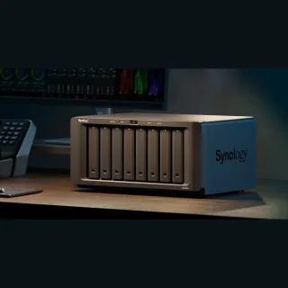 Synology Disk Station DS1825+ - NAS server - 8 bays - RAID JBOD, 0, 1, 5, 6, 10 - RAM 8 GB - 2.5 Gigabit Ethernet - iSCSI support