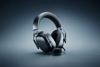Razer BlackShark V3 - Headset - full size - Bluetooth / 2.4 GHz radio frequency - wired, wireless - USB-A, USB-C - 3.5 mm jack - noise isolating - black