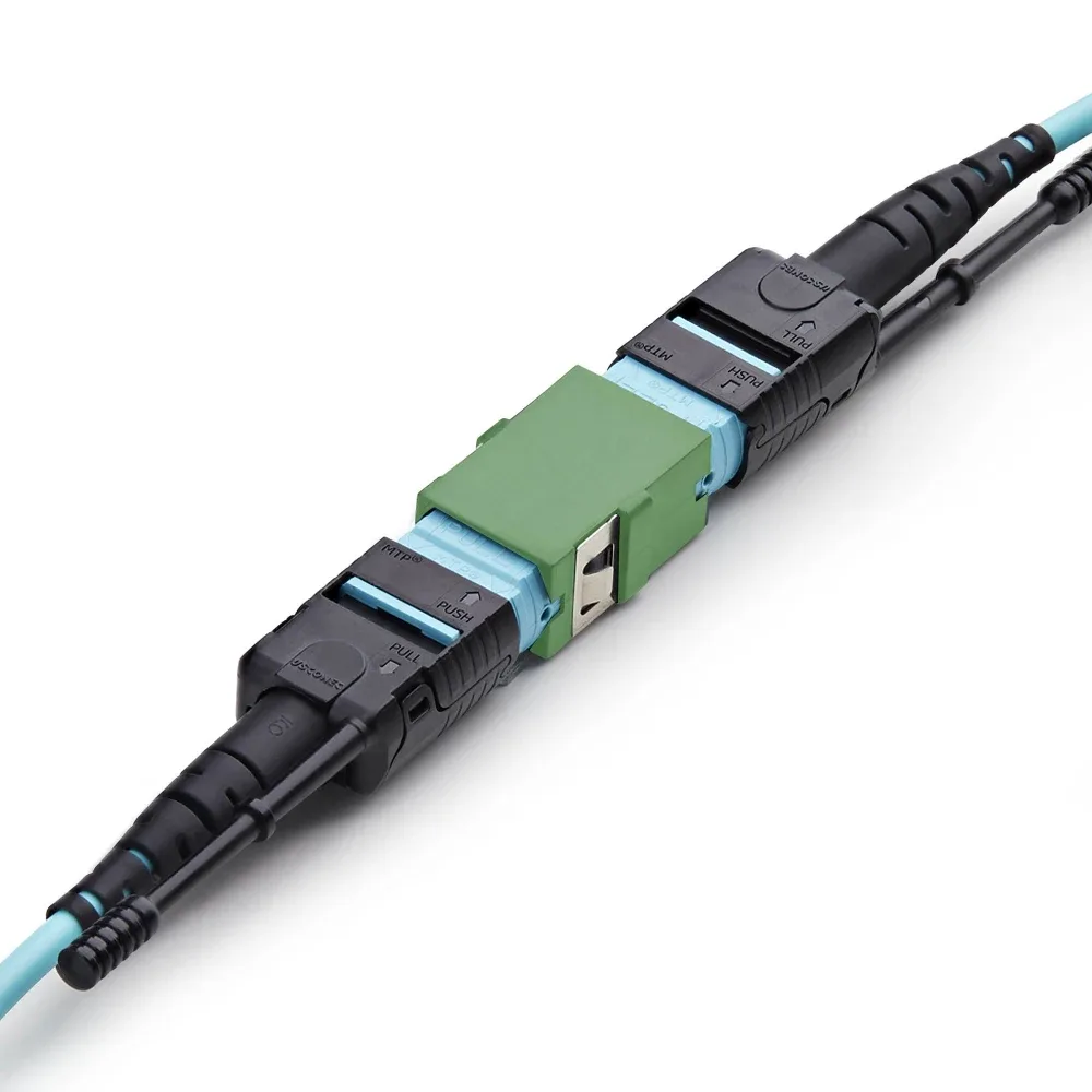 Startech - Network coupler - TAA Compliant - MTP/MPO/APC single-mode (F) to MTP/MPO/APC single-mode (F) - fibre optic - 9 / 125 micron - OS1/OS2 - passive - green