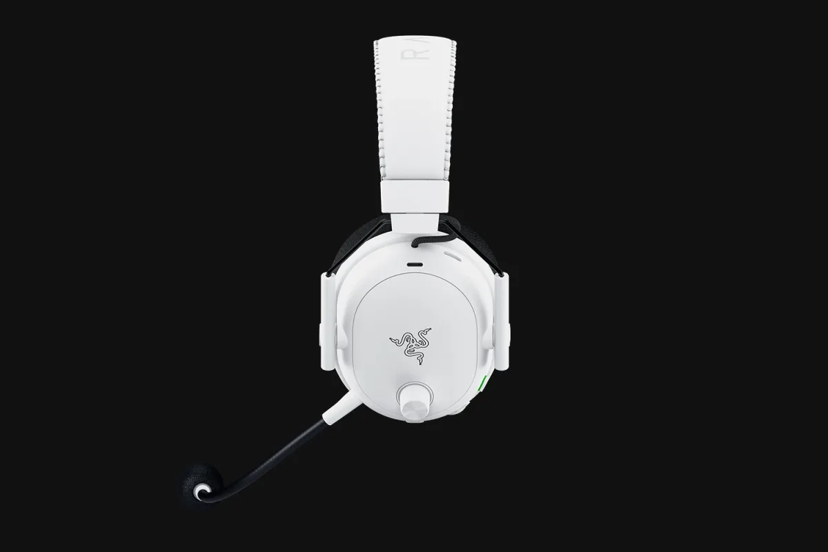 Razer BlackShark V3 Pro - Headset - 7.1.4 channel - full size - Bluetooth / 2.4 GHz radio frequency - wireless, wired - active noise cancelling - 3.5 mm jack, USB-A - noise isolating - white