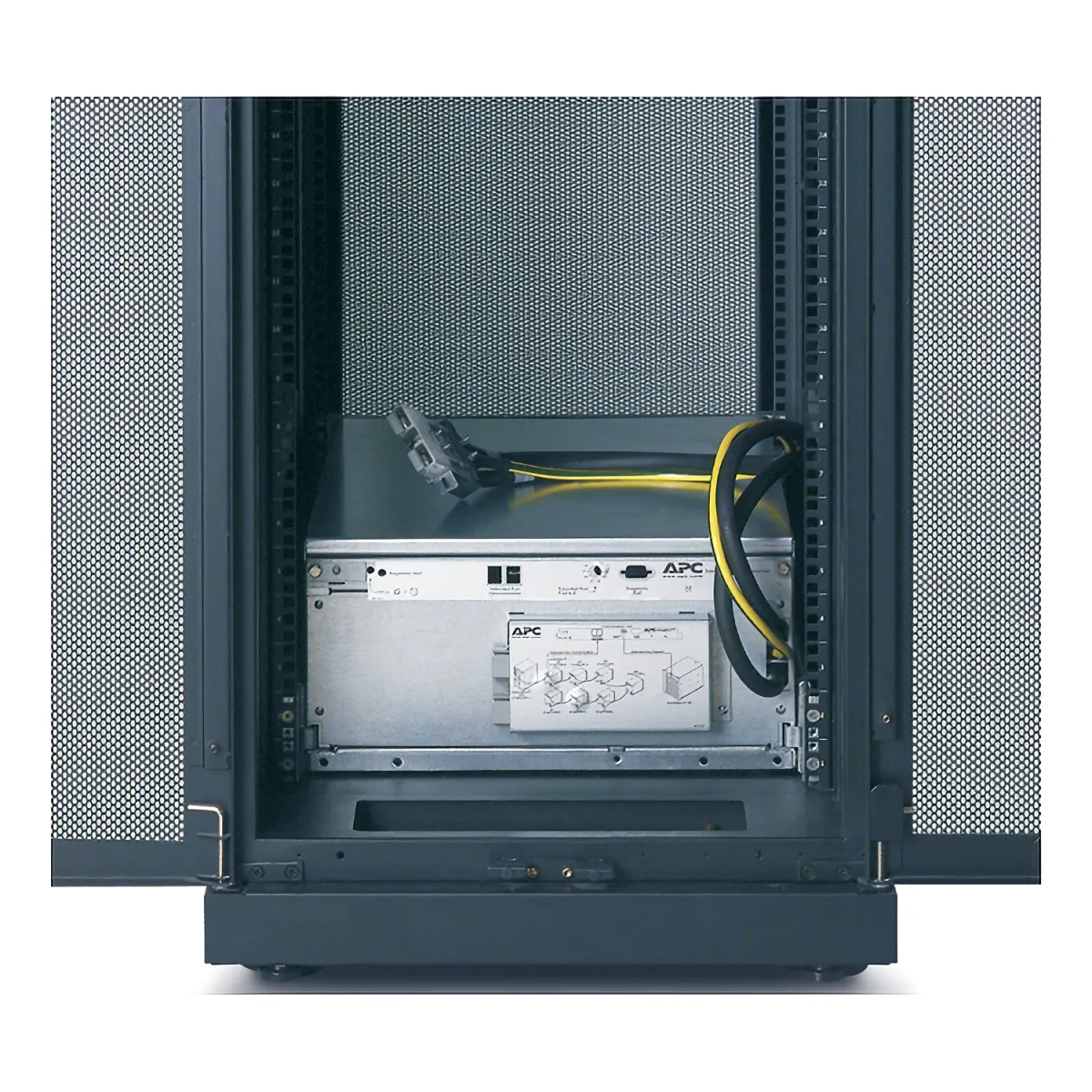 APC SYARMXR3B3I Symmetra LX Extended Run Rack-mount W/ 3 SYBT5 230V in