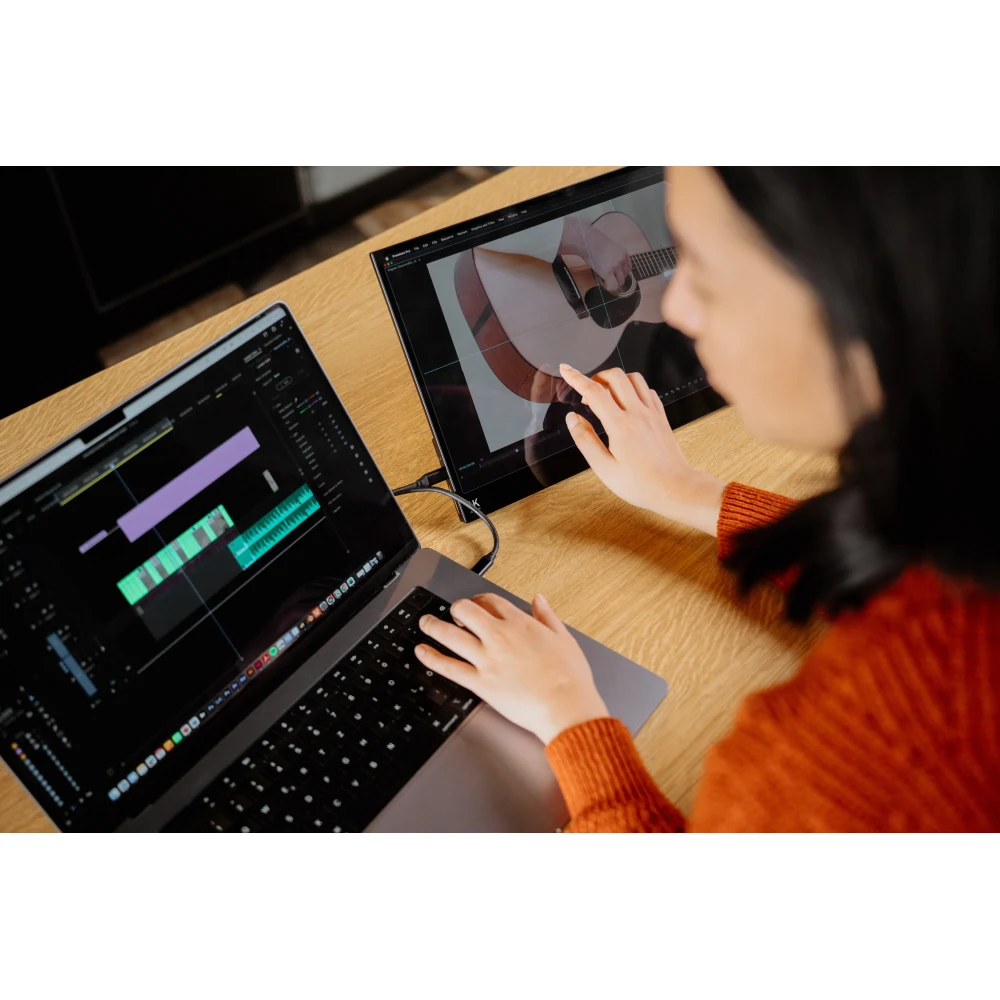 Verbatim (32239) Portable 17.3" Touch Monitor 4K UHD ALU