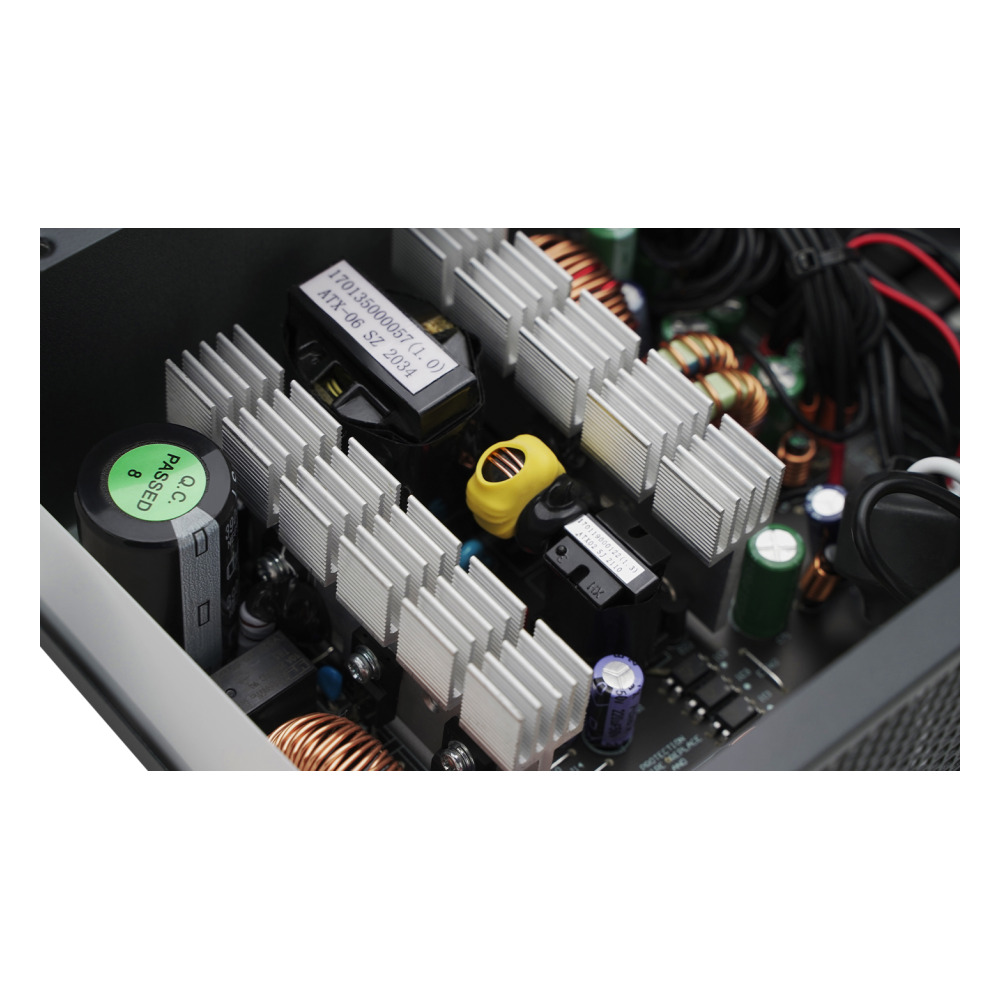 DeepCool 700W 80 PLUS Standard Power Supply - Silent Operation, Reliable Protection, Efficient Power Delivery